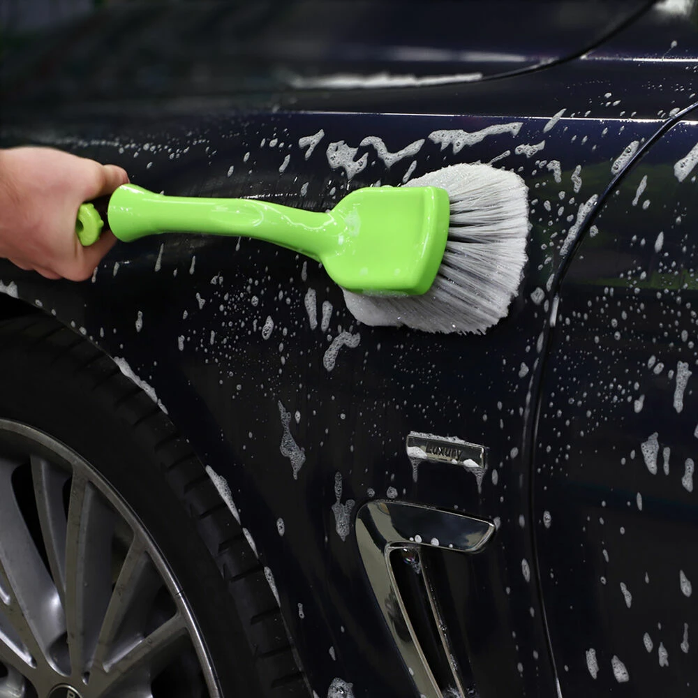 Turtle Wax Mini Mite Flow-Thru Brush 2 Turtle Wax Mini Mite Flow-Thru Brush - Image 2