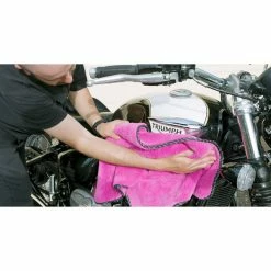 Meguiar's Supreme Shine Drying Towel 700 X 400mm -Detailing Tools Shop SCA 573093 03 hi res
